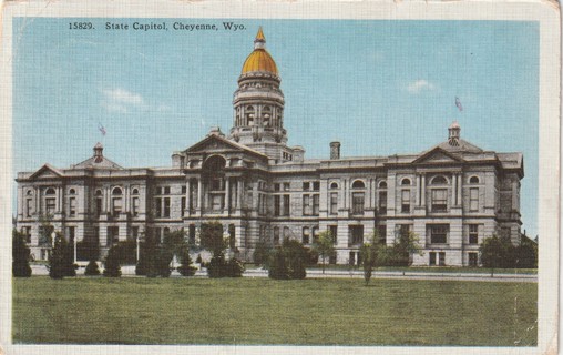 Vintage Used Postcard: gin: 1943 State Capitol, Cheyenne, WY