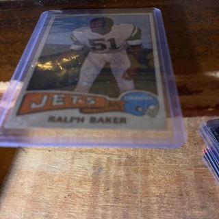 1975 topps Ralph baker football card 