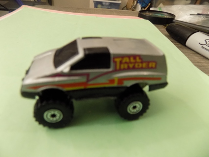 Hot Wheels silver Tall Ryder SUV