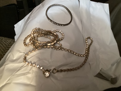 BEAUTIFUL SILVEREY NECKLACE AND BRACELET SET