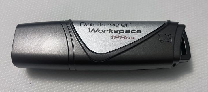 128 GB - USB 3.0 - Kingston DataTraveler Workspace - USB Flash Drive - Windows To Go Certified