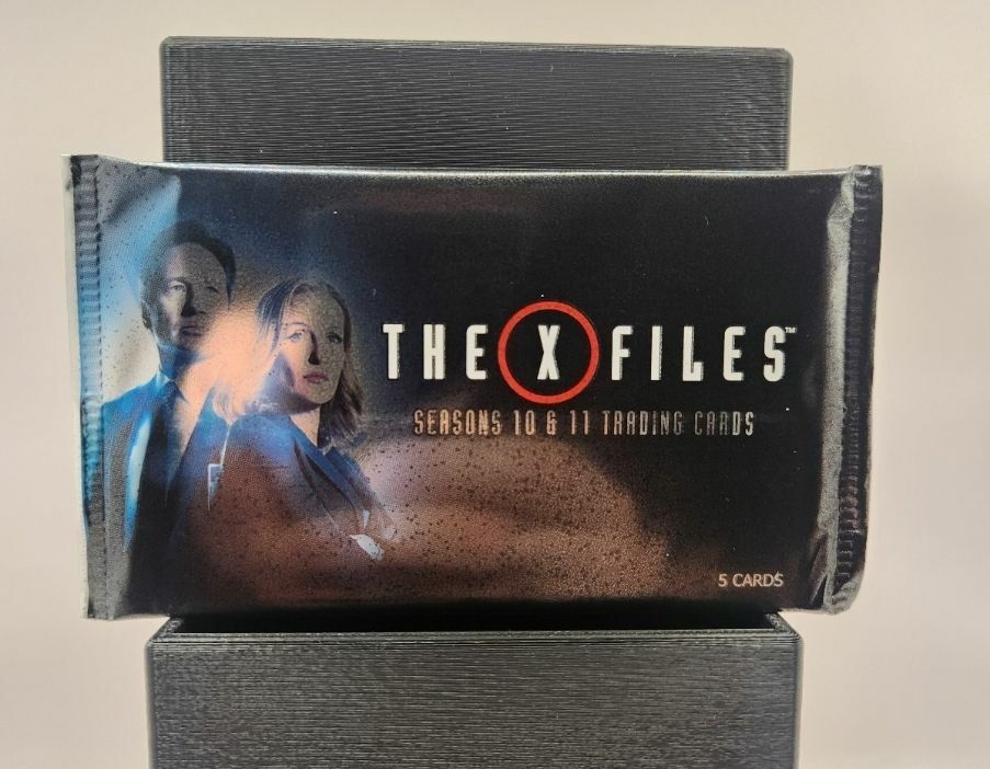 FREE: 2018 Rittenhouse X-Files Seasons 10 & 11 Trading Cards Booster Pack Sealed