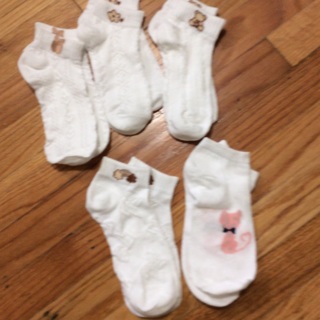 Brand New 5 Pairs of Women’s/Girls Sneaker Socks. #05