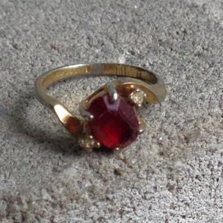 Vtg Vintage Dark Red Bypass Ring Stamped 14K GF Gold Filled Size 4.75 4-3/4 PLEASE READ