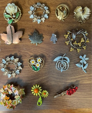 Wreaths & Flower Brooch/Pin (PICK 1)