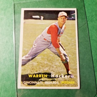 1957 - TOPPS BASEBALL - CARD NO. 370 - WARREN HACKER - REDLEGS