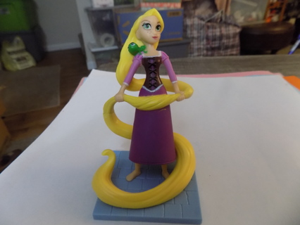 4 inch Disney's Rapunzel/Tangled princess green lizard on shoulder purple dress blue base