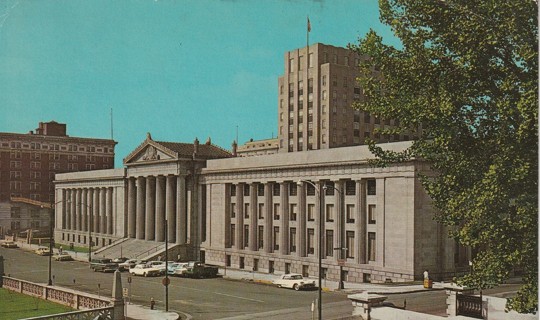 Vintage Used Postcard: d: War Memorial Building, Nashville, TN