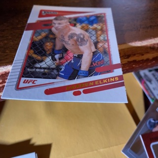 2022 panini donruss featherweight Darren Elkins and UFC card 