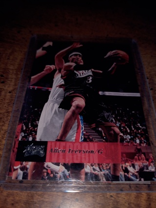 Two card lot  NBA veteran Allen Iverson 76ers