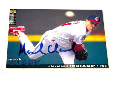 MARK CLARK CLEVELAND INDIANS 1995 UPPER DECK #266 AUTOGRAPHED BASEBALL CARD