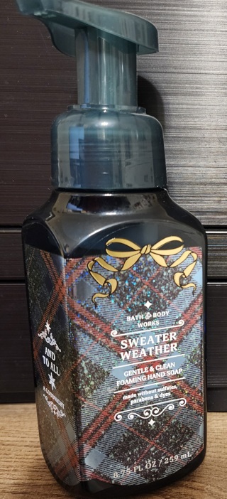 NEW - Bath & Body Works - "Sweater Weather" Foaming Hand Soap