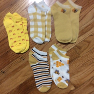 Brand New 5 Pairs of Women’s Sneaker Socks. #01