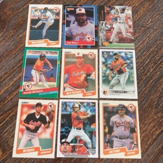 (18) Baltimore Orioles Cards Lot