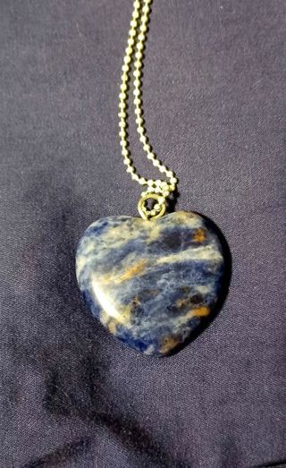 Heart shaped Blue stone pendant and silver tone chain Necklace