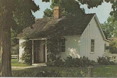 Vintage Unused Postcard: f: Herbert Hoover Presidential Library. West Branch, Iowa