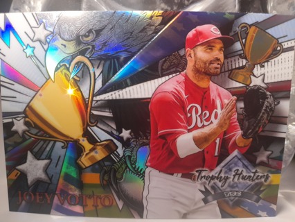 2022 Joey Votto Trophy Hunters Chrome Refractor