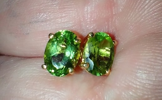 EARRINGS 14K YELLOW GOLD MARKED ON POST WITH NATURAL DEEP GREEN PERIDOTS NO EARRING BACKS 7 DAY SALE