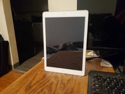 Apple iPad Air Tablet 16GB Comes with Box