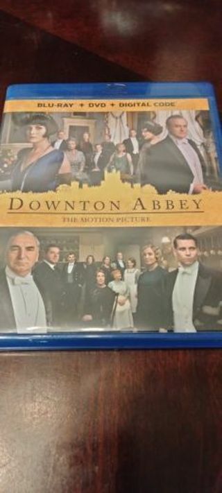 Downton Abbey Blu ray and DVD