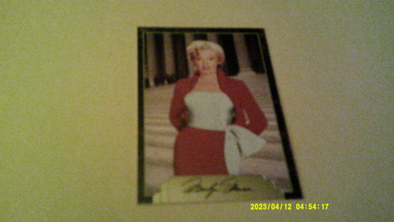 Marilyn Monroe MINT Trading cards in sleeve