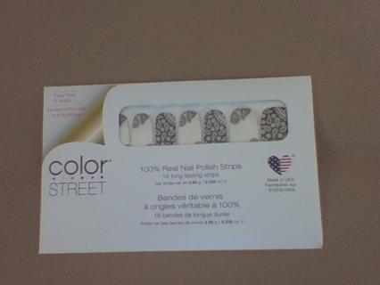 NIP COLOR STREET 100% REAL NAIL POLISH STRIPS