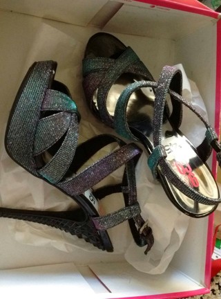 NINE & CO - JCP - SPARKLY STRAPPY HEELS - SZ 7 -FREE SHPG :D