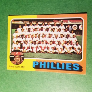 1975 - TOPPS BASEBALL CARD NO. 46 - PHILLIES TEAM - PHILLIES