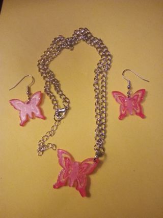 New 3pc.Butterfly Necklace and Earrings Read description before bidding