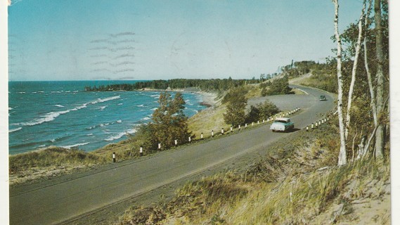 Vintage Used Postcard: A: 1961 Scenic Highway, Gladstone, MI